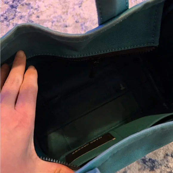 Marc Jacobs Harbor Blue Medium Tote Bag GUC - Picture 6 of 13